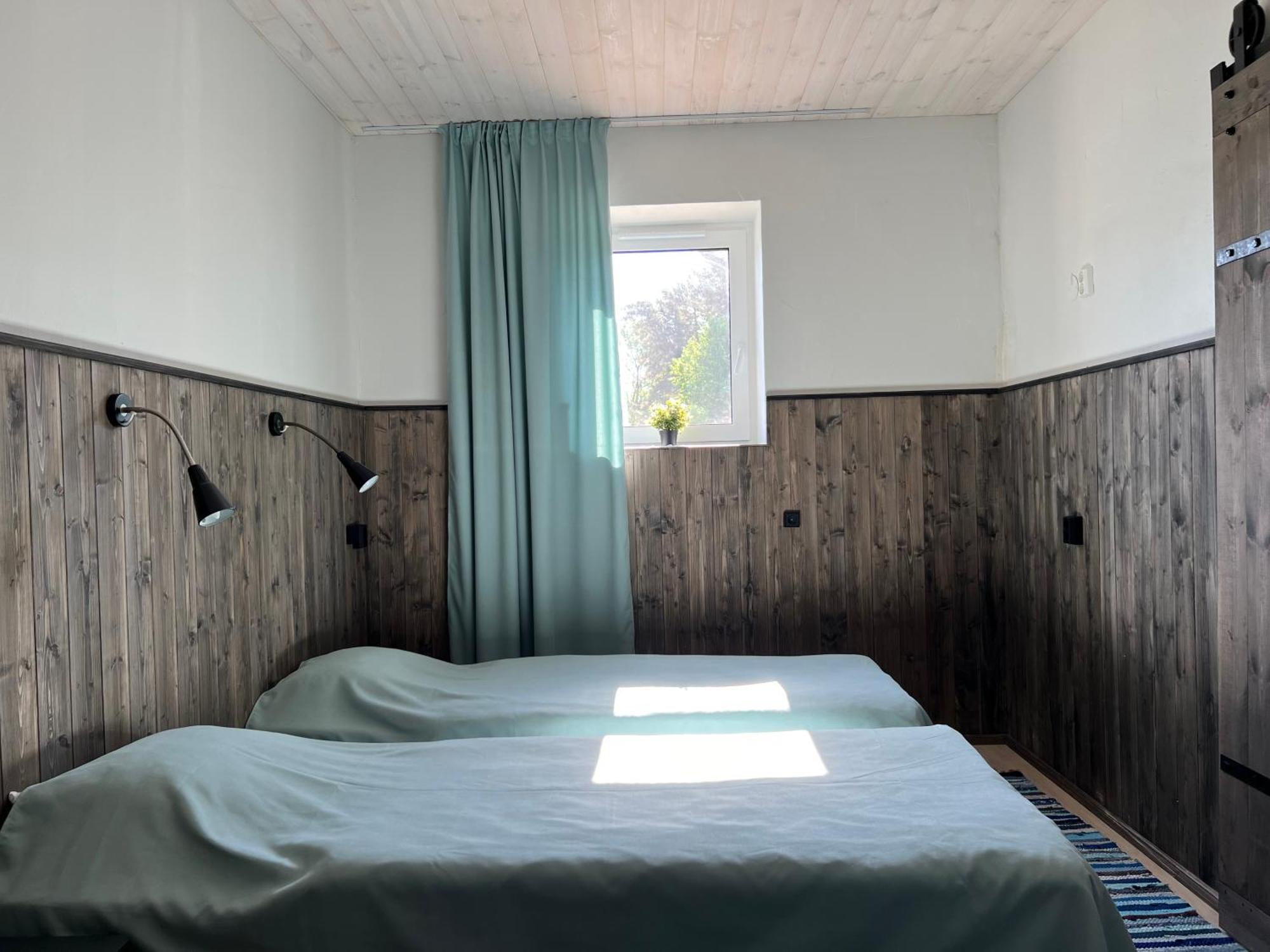 Kihnu Sadama Oeoemaja Guesthouse Lemsi Exteriér fotografie